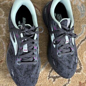 Brooks Adrenaline 23 GTS Running Shoes Size 7D Wide NEW